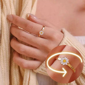 Spinning Daisy Anxiety Ring